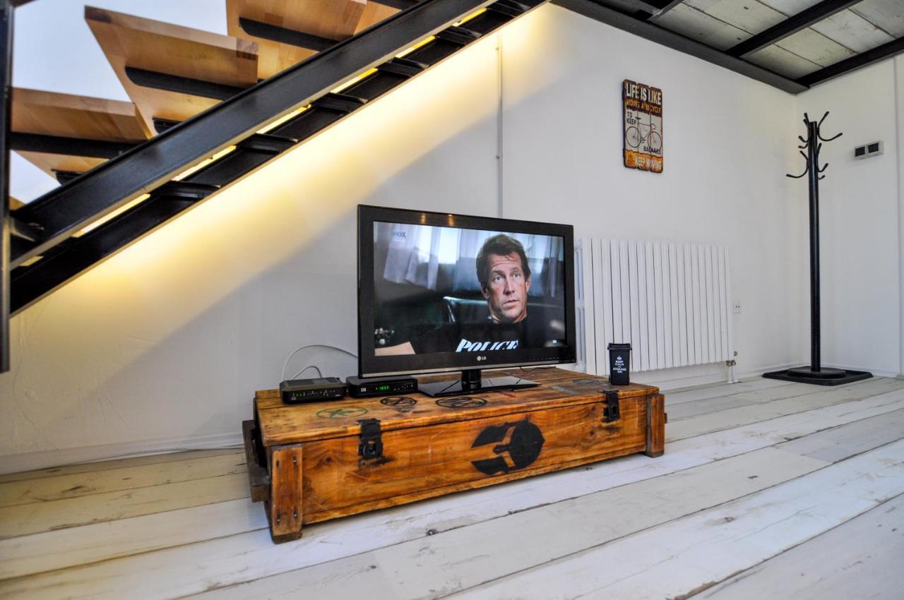 Altitude Loft Apartment